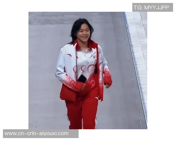 泪目:全红婵娴熟贴肌贴一幕曝光,恩师:她的胫骨踝关节有伤每天都疼 泪目:全红婵娴熟贴肌贴一幕曝光,恩师:她的胫骨踝关节有伤每天都疼